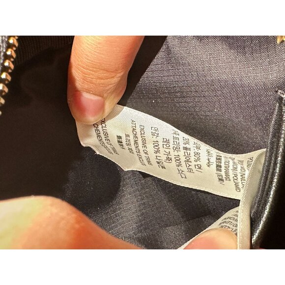 Burberry Checkered Crossbody Bag With Red Strap & Embroidered Patch - Picture 8 of 11